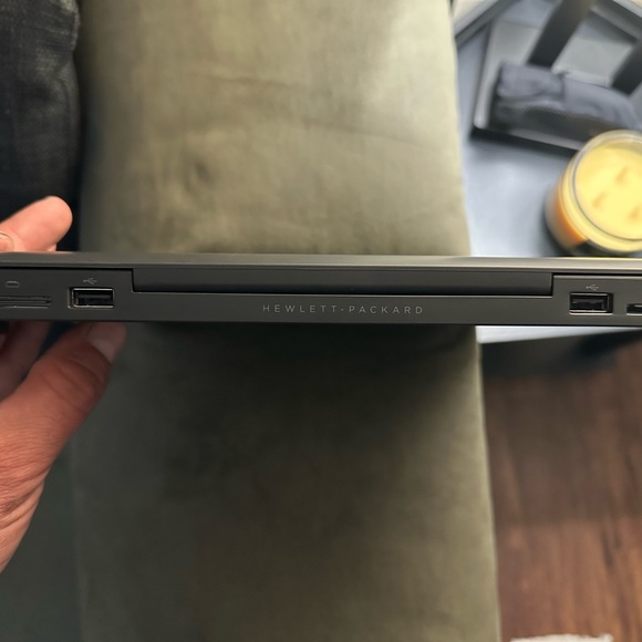 HP ElitePad keyboard case W/USB & Charging - Picture 6 of 7